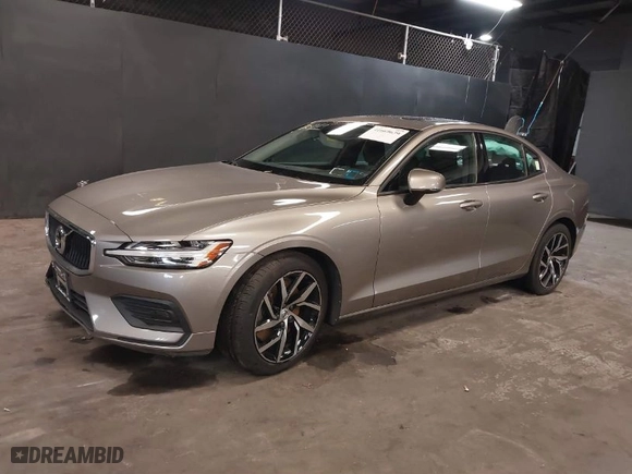 2020 Volvo S60 Momentum with VIN 7JRA22TKXLG048447, listed as a IAAI auction lot 41669639 with 52,744 mi miles. Bid and sale history available at carsss.com. Image 2.
