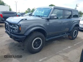 2024 Ford Bronco Outer Banks z VIN 1FMDE8BHXRLA40761, wystawiony jako IAAI lot #42704734 z przebiegiem 22 706 mil mil oraz . Historia ofert i sprzedaży dostępna na DreamBid. Obrazek 18.