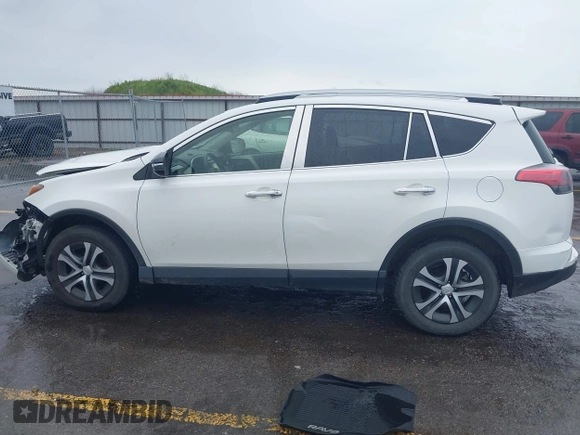 2017 Toyota RAV4 LE с VIN JTMBFREVXHJ126727, выставлен на аукционе IAAI как лот 42587210 с пробегом 111 739 миль миль и . История ставок и продаж доступна на DreamBid. Изображение 14.