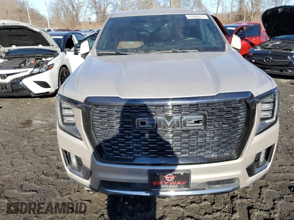 2023 GMC Yukon Denali Ultimate with VIN 1GKS2EKL5PR340438, listed as a Copart auction lot 43008615 with 8,747 mi miles and Salvage Title. Bid and sale history available at carsss.com. Image 5.