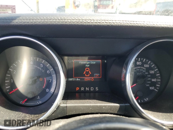 2018 Ford Mustang EcoBoost z VIN 1FA6P8TH5J5170225, wystawiony jako Copart lot #49530695 z przebiegiem 58 721 mil mil oraz Szkoda całkowita • Salvage title. Historia ofert i sprzedaży dostępna na DreamBid. Obrazek 9.