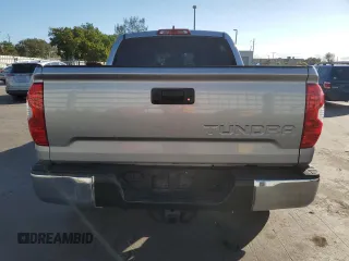 2020 Toyota Tundra 2WD SR5 with VIN 5TFEY5F18LX269340, listed as a Copart auction lot 82485614 with 67,218 mi miles and Salvage Title. Bid and sale history available at carsss.com. Image 6.
