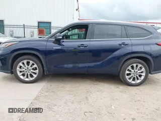 2020 Toyota Highlander Hybrid Limited with VIN 5TDYARAH3LS002884, listed as a IAAI auction lot 42457742 with 37,375 mi miles and . Bid and sale history available at DreamBid. Image 14.
