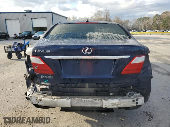 2010 Lexus LS 460 z VIN JTHCL5EF5A5008760, wystawiony jako Copart lot #86811184 z przebiegiem 141 508 mil mil oraz Szkoda całkowita • Salvage title. Historia ofert i sprzedaży dostępna na DreamBid. Obrazek 6.