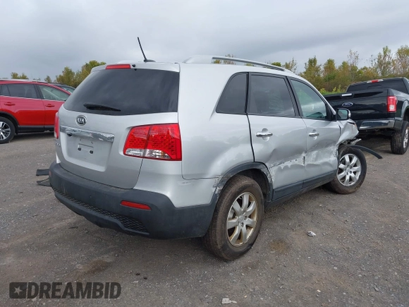 2011 Kia Sorento LX with VIN 5XYKT3A14BG050650, listed as a IAAI auction lot 40529423 with 53,301 mi miles. Bid and sale history available at carsss.com. Image 4.