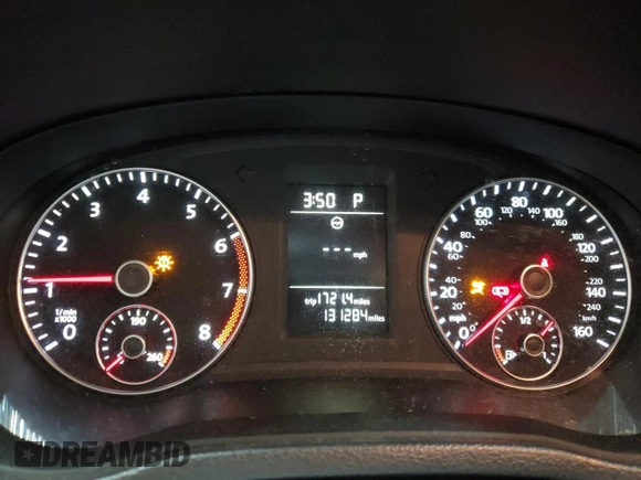 2014 Volkswagen Passat S z VIN 1VWAS7A39EC024588, wystawiony jako Copart lot #57968045 z przebiegiem 131 284 mil mil oraz Szkoda całkowita • Salvage title. Historia ofert i sprzedaży dostępna na DreamBid. Obrazek 9.