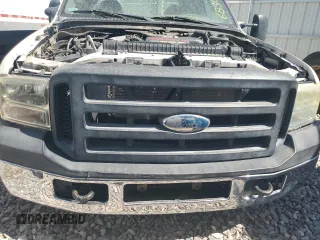 2007 Ford F-450 XL with VIN 1FDXW46P77EA80124, listed as a Copart auction lot 68305404 with Not Provided miles and Salvage Title. Bid and sale history available at carsss.com. Image 5.