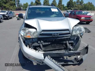 2005 Toyota 4Runner SR5 z VIN JTEZU14R158031515, wystawiony jako IAAI lot #42453430 z przebiegiem 114 071 mil mil oraz . Historia ofert i sprzedaży dostępna na DreamBid. Obrazek 12.
