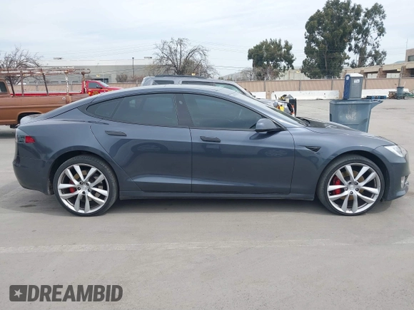 2016 Tesla Model S 90D с VIN 5YJSA1E40GF172502, выставлен на аукционе IAAI как лот 41841406 с пробегом 83 660 миль миль и . История ставок и продаж доступна на DreamBid. Изображение 13.