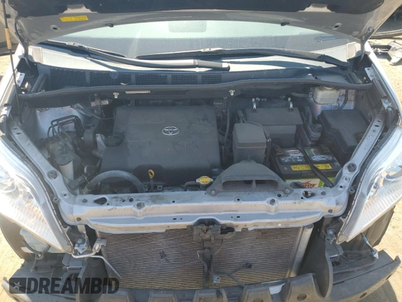 2012 Toyota Sienna XLE AAS with VIN 5TDYK3DC1CS204598, listed as a Copart auction lot 62293015 with 76,108 mi miles and Salvage title. Bid and sale history available at DreamBid. Image 12.