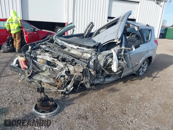 2011 Toyota RAV4 Limited с VIN 2T3DF4DVXBW127124, выставлен на аукционе IAAI как лот 41102894 с пробегом Не указан миль и . История ставок и продаж доступна на DreamBid. Изображение 17.