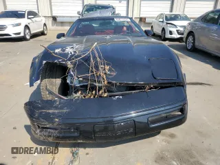 1992 Chevrolet Corvette z VIN 1G1YY23P4N5105420, wystawiony jako Copart lot #65811234 z przebiegiem Nie podano mil oraz Szkoda całkowita • Salvage title. Historia ofert i sprzedaży dostępna na DreamBid. Obrazek 5.