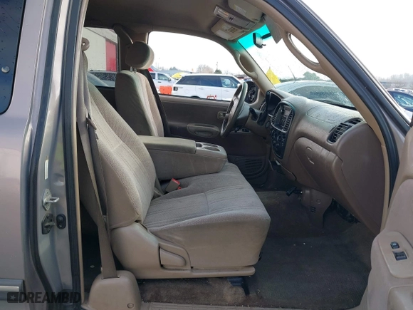 2002 Toyota Tundra SR5 with VIN 5TBBT44162S310544, listed as a IAAI auction lot 41316865 with 198,382 mi miles. Bid and sale history available at carsss.com. Image 5.