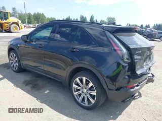 2019 Cadillac XT4 AWD Sport z VIN 1GYFZFR48KF119062, wystawiony jako IAAI lot #42449132 z przebiegiem 89 676 mil mil oraz . Historia ofert i sprzedaży dostępna na DreamBid. Obrazek 3.