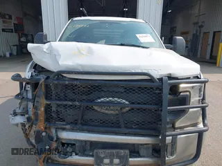2021 Ford F-250 XL z VIN 1FT7W2B62MED60339, wystawiony jako IAAI lot #42294873 z przebiegiem 42 922 mil mil oraz . Historia ofert i sprzedaży dostępna na DreamBid. Obrazek 11.