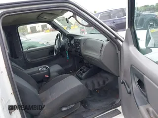 2003 Ford Ranger XL with VIN 1FTYR14V33TA31301, listed as a IAAI auction lot 42186549 with 180,344 mi miles. Bid and sale history available at carsss.com. Image 5.