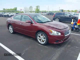 2013 Nissan Maxima 3.5 SV w/Sport Pkg with VIN 1N4AA5AP0DC805727, listed as a IAAI auction lot 42060387 with 95,203 mi miles. Bid and sale history available at carsss.com. Image 1.