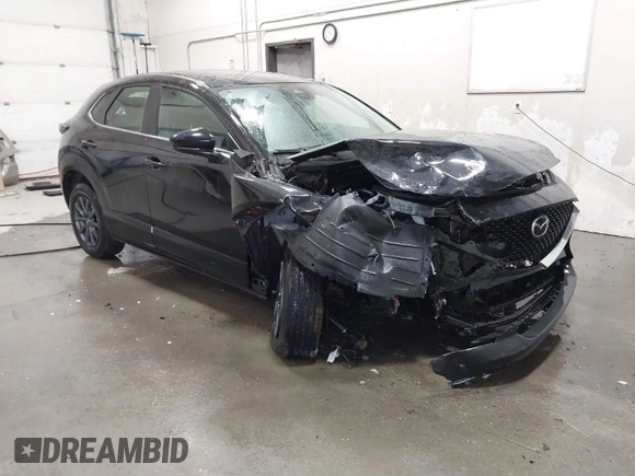 2024 Mazda CX-30 2.5 S with VIN 3MVDMBAM0RM721141, listed as a IAAI auction lot 40984709 with 870 mi miles. Bid and sale history available at carsss.com. Image 1.