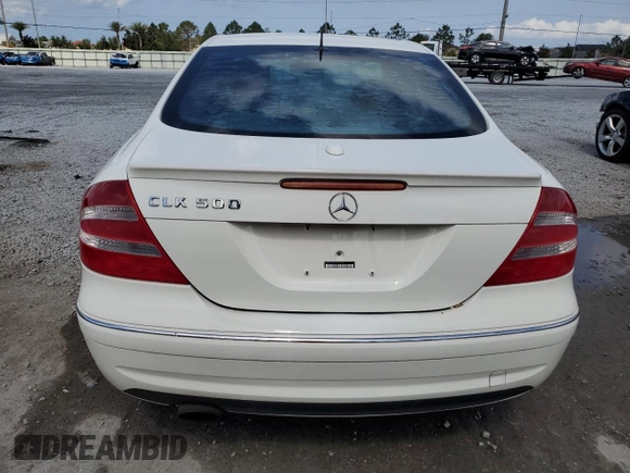 2005 Mercedes-Benz CLK 500 z VIN WDBTJ75J65F132140, wystawiony jako Copart lot #56175955 z przebiegiem 183 347 mil mil oraz Szkoda całkowita • Salvage title. Historia ofert i sprzedaży dostępna na DreamBid. Obrazek 6.