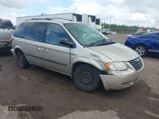 2006 Chrysler Town & Country SWB with VIN 1A4GP45R66B594898, listed as a IAAI auction lot 41128710 with 195,062 mi miles. Bid and sale history available at carsss.com. Image 1.