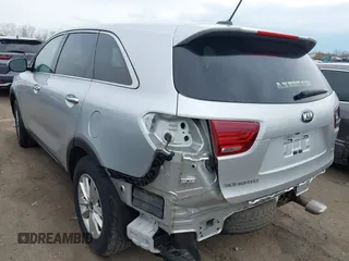 2019 Kia Sorento LX with VIN 5XYPG4A35KG580742, listed as a IAAI auction lot 42064745 with 80,741 mi miles. Bid and sale history available at carsss.com. Image 3.