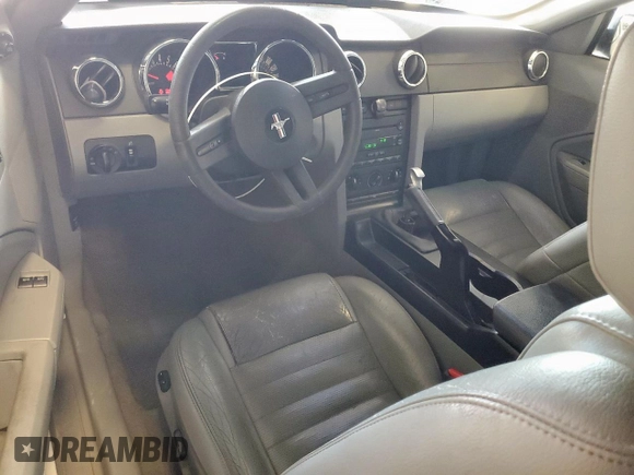 2007 Ford Mustang GT Deluxe с VIN 1ZVFT82H275239465, выставлен на аукционе Copart как лот 58575635 с пробегом 128 481 миль миль и Списание • Salvage title. История ставок и продаж доступна на DreamBid. Изображение 8.