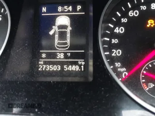 2013 Volkswagen CC Sport with VIN WVWBP7AN1DE520434, listed as a IAAI auction lot 41565789 with 273,503 mi miles. Bid and sale history available at carsss.com. Image 15.