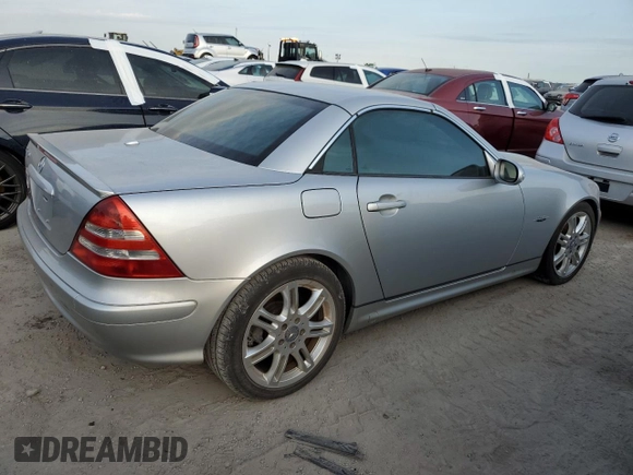 2004 Mercedes-Benz SLK-Class with VIN WDBKK65FX4F303114, listed as a Copart auction lot 75120644 with 0 mi miles and Non Repairable. Bid and sale history available at carsss.com. Image 3.