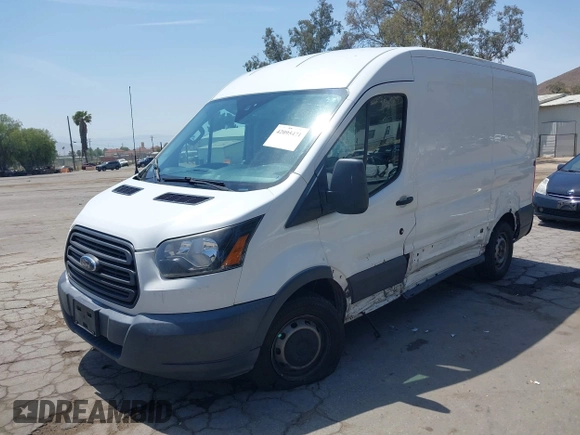 2017 Ford Transit Cargo z VIN 1FTYE1CM9HKB50925, wystawiony jako IAAI lot #42095471 z przebiegiem 152 583 mil mil oraz . Historia ofert i sprzedaży dostępna na DreamBid. Obrazek 2.