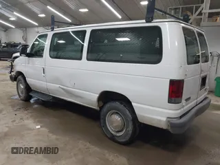 2006 Ford Econoline Passenger XL with VIN 1FBNE31LX6DB02171, listed as a IAAI auction lot 42084666 with 86,624 mi miles. Bid and sale history available at carsss.com. Image 3.