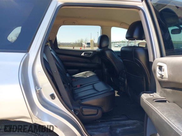 2018 Nissan Pathfinder SL with VIN 5N1DR2MN2JC628615, listed as a IAAI auction lot 41881932 with 122,404 mi miles. Bid and sale history available at carsss.com. Image 8.