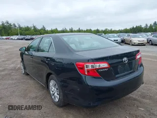 2012 Toyota Camry L z VIN 4T1BF1FK0CU203419, wystawiony jako IAAI lot #42267352 z przebiegiem 73 969 mil mil oraz . Historia ofert i sprzedaży dostępna na DreamBid. Obrazek 3.