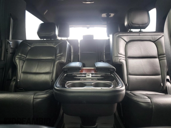 2019 Lincoln Navigator Reserve with VIN 5LMJJ3LT4KEL10417, listed as a Copart auction lot 81532284 with 140,395 mi miles and Salvage title. Bid and sale history available at DreamBid. Image 10.
