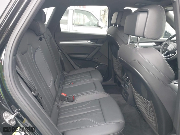 2025 Audi Q5 S line Premium with VIN WA1GAAFY7S2026126, listed as a IAAI auction lot 41535407 with 1,303 mi miles. Bid and sale history available at carsss.com. Image 8.