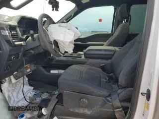 2022 Ford F-150 XL z VIN 1FTFW1E52NKD57923, wystawiony jako Copart lot #55446415 z przebiegiem 111 154 mil mil oraz Szkoda całkowita • Salvage title. Historia ofert i sprzedaży dostępna na DreamBid. Obrazek 7.