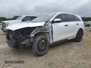 2020 Kia Sorento LX z VIN 5XYPG4A38LG649960, wystawiony jako Copart lot #54784055 z przebiegiem 111 721 mil mil oraz Szkoda całkowita • Salvage title. Historia ofert i sprzedaży dostępna na DreamBid. Obrazek 1.