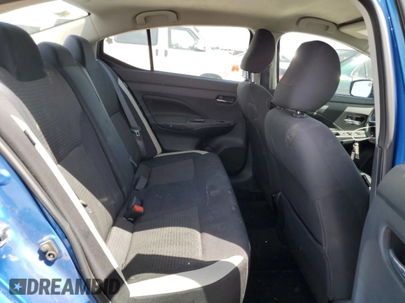 2020 Nissan Versa SV z VIN 3N1CN8EV4LL870555, wystawiony jako Copart lot #56650675 z przebiegiem 49 724 mil mil oraz Szkoda całkowita • Salvage title. Historia ofert i sprzedaży dostępna na DreamBid. Obrazek 10.