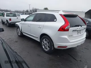 2015 Volvo XC60 T5 Drive-E Premier Plus with VIN YV440MDC9F2562227, listed as a IAAI auction lot 41113295 with 78,976 mi miles. Bid and sale history available at carsss.com. Image 3.