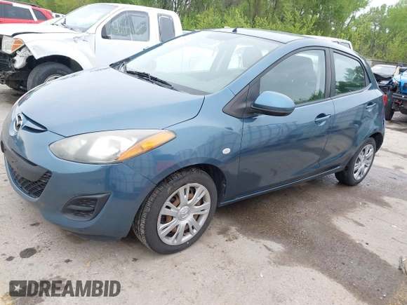 2014 Mazda 2 Sport z VIN JM1DE1KYXE0172636, wystawiony jako IAAI lot #42114251 z przebiegiem 129 346 mil mil oraz . Historia ofert i sprzedaży dostępna na DreamBid. Obrazek 2.