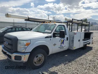 2015 Ford F-350 XL with VIN 1FDRF3GT3FEC27665, listed as a Copart auction lot 63334995 with 181,562 mi miles and Clean title. Bid and sale history available at DreamBid. Image 1.