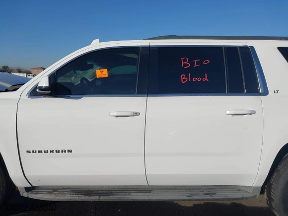 2015 Chevrolet Suburban LT with VIN 1GNSCJKC8FR592708, listed as a IAAI auction lot 41152991 with NaN miles. Bid and sale history available at carsss.com. Image 14.
