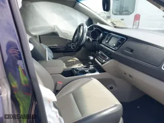 2018 Kia Sedona EX with VIN KNDMC5C15J6352046, listed as a IAAI auction lot 39396363 with 69,171 mi miles. Bid and sale history available at carsss.com. Image 5.