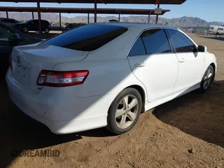 2011 Toyota Camry LE z VIN 4T1BF3EK7BU621018, wystawiony jako IAAI lot #42462962 z przebiegiem 286 932 mil mil oraz . Historia ofert i sprzedaży dostępna na DreamBid. Obrazek 4.