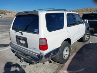 1997 Toyota 4Runner SR5 with VIN JT3GN86R1V0053676, listed as a IAAI auction lot 41635822 with 213,443 mi miles and . Bid and sale history available at DreamBid. Image 4.
