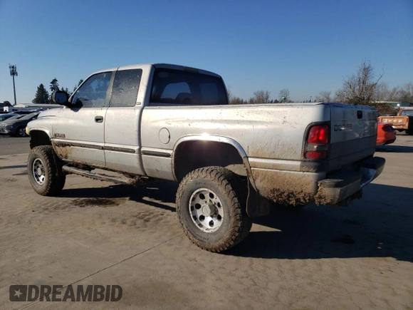 1998 Dodge Ram 2500 with VIN 3B7KF22D8WG102282, listed as a Copart auction lot 42704465 with 266,345 mi miles and Salvage Title. Bid and sale history available at carsss.com. Image 2.
