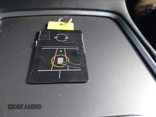 2022 Tesla Model Y Long Range z VIN 7SAYGDEE0NF435252, wystawiony jako IAAI lot #41449612 z przebiegiem 48 671 mil mil oraz . Historia ofert i sprzedaży dostępna na DreamBid. Obrazek 11.