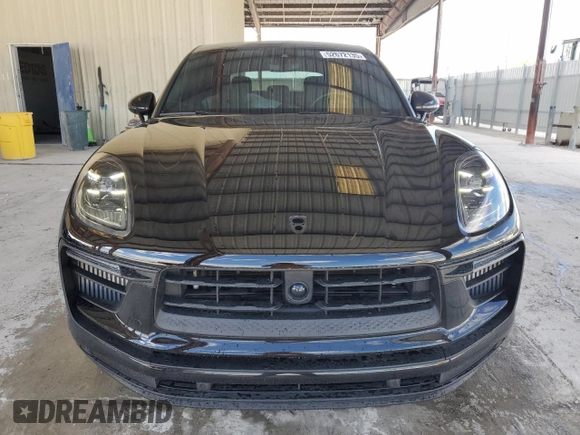 2023 Porsche Macan S z VIN WP1AG2A53PLB37611, wystawiony jako Copart lot #58918785 z przebiegiem 11 472 mil mil oraz Nie do naprawy. Historia ofert i sprzedaży dostępna na DreamBid. Obrazek 5.