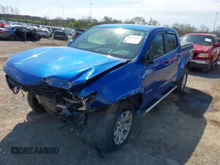 2019 Chevrolet Colorado 2WD LT with VIN 1GCGSCEN5K1139827, listed as a IAAI auction lot 41843069 with 60,651 mi miles and . Bid and sale history available at DreamBid. Image 2.