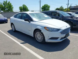 2018 Ford Fusion SE z VIN 3FA6P0LU1JR225930, wystawiony jako IAAI lot #42508239 z przebiegiem 202 272 mil mil oraz . Historia ofert i sprzedaży dostępna na DreamBid. Obrazek 1.