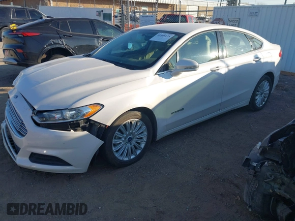 2013 Ford Fusion SE Hybrid with VIN 3FA6P0LU9DR375403, listed as a IAAI auction lot 40995125 with 132,583 mi miles. Bid and sale history available at carsss.com. Image 17.